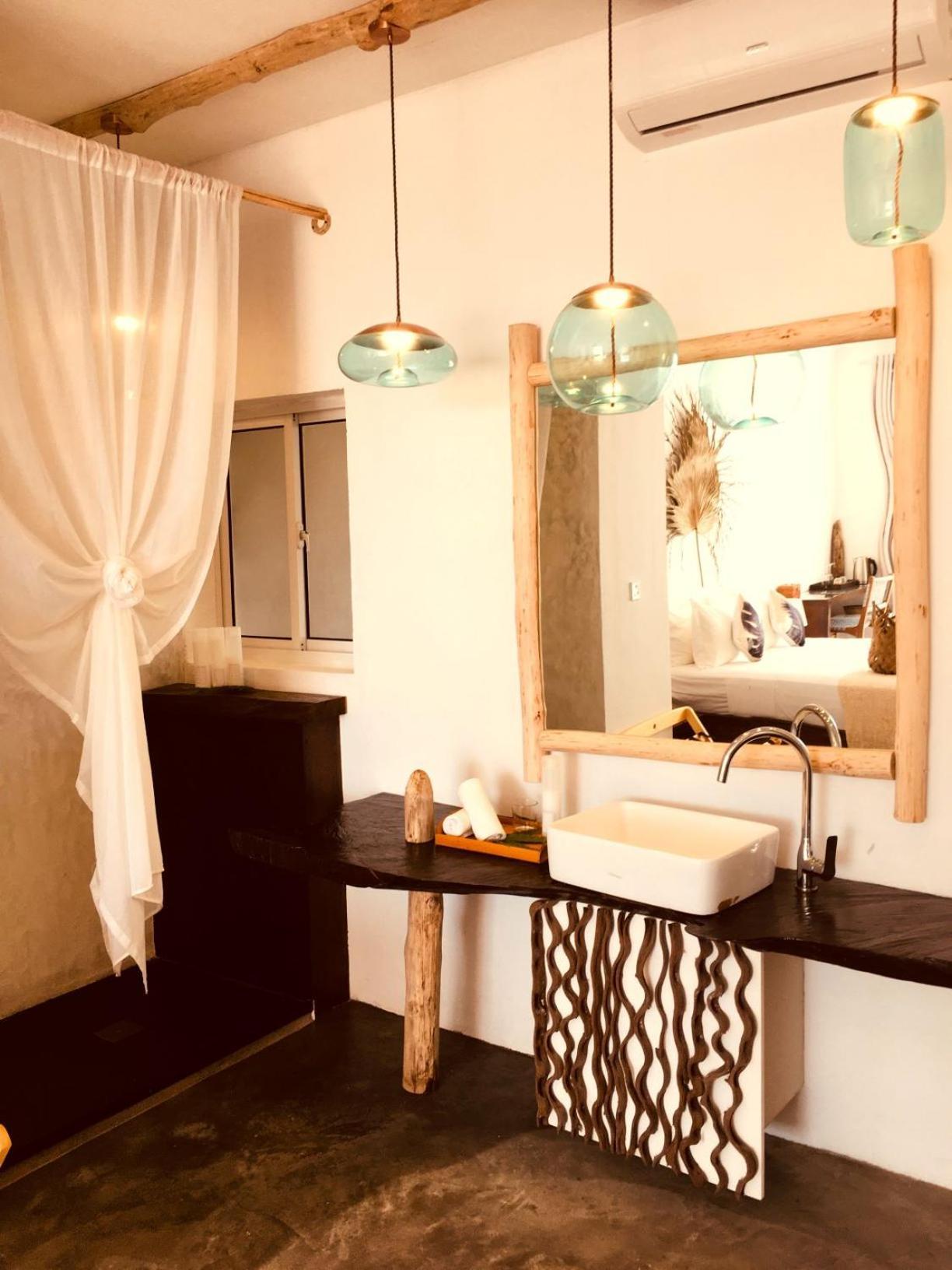 Bliss Hotel Praslin Grand' Anse Buitenkant foto